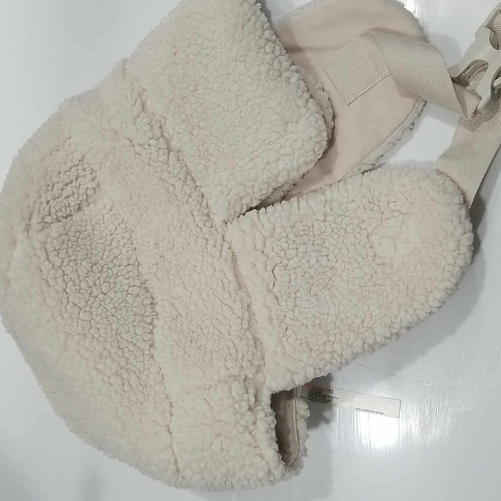 Free People Cream Shearling Hat - Picture 5 of 7